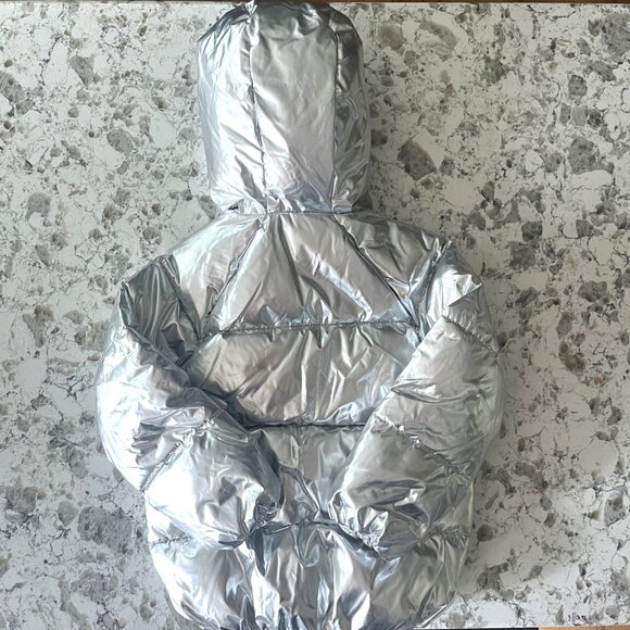 Old Navy silver puffer coat sz 5T - Picture 4 of 5